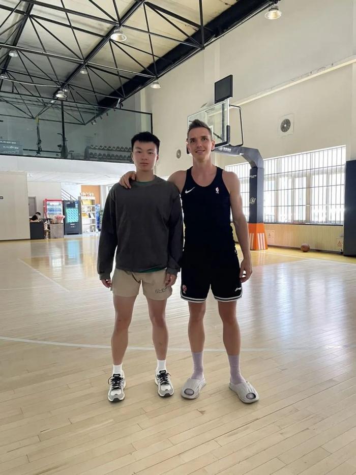 如何安排篮球主力的赛季前训练_1